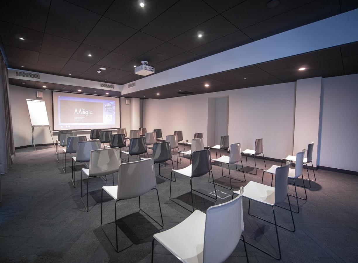 Le Magic Hotel & Spa Vitré Εξωτερικό φωτογραφία