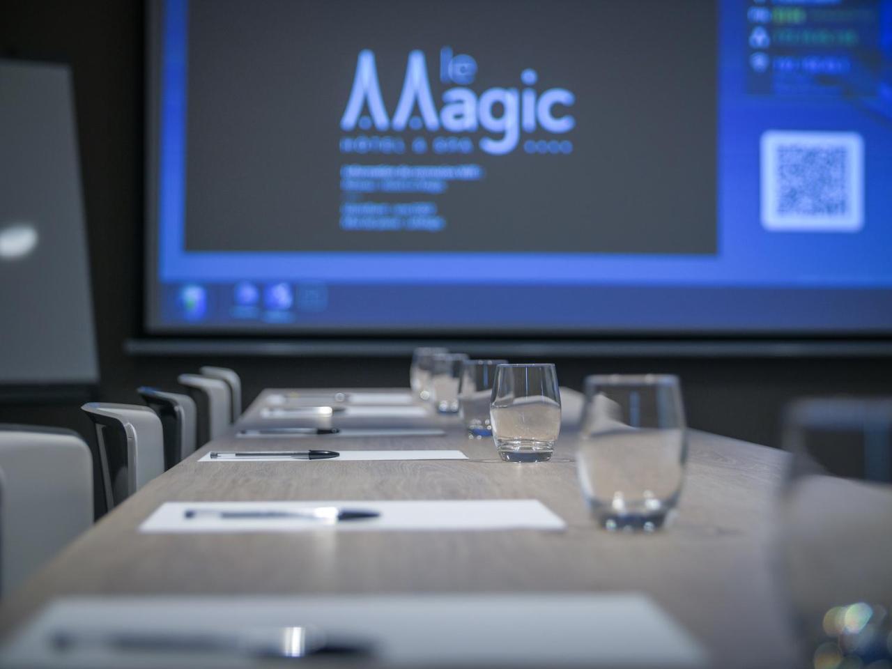 Le Magic Hotel & Spa Vitré Εξωτερικό φωτογραφία